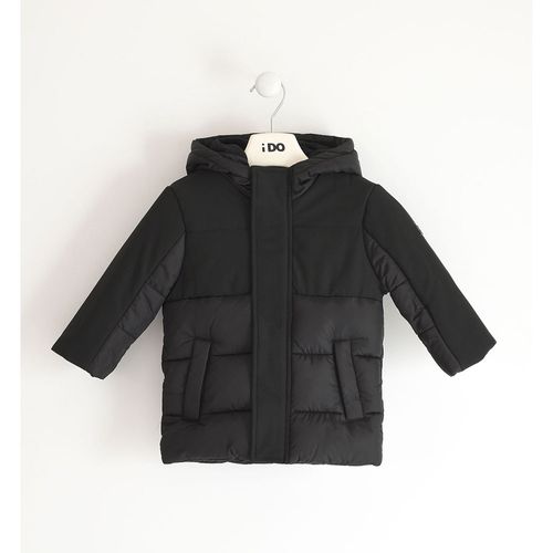 Child jacket with zip