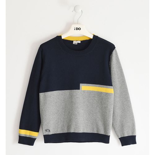 Boy's knitted sweater
